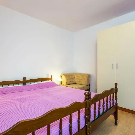 House Nikola شقة *